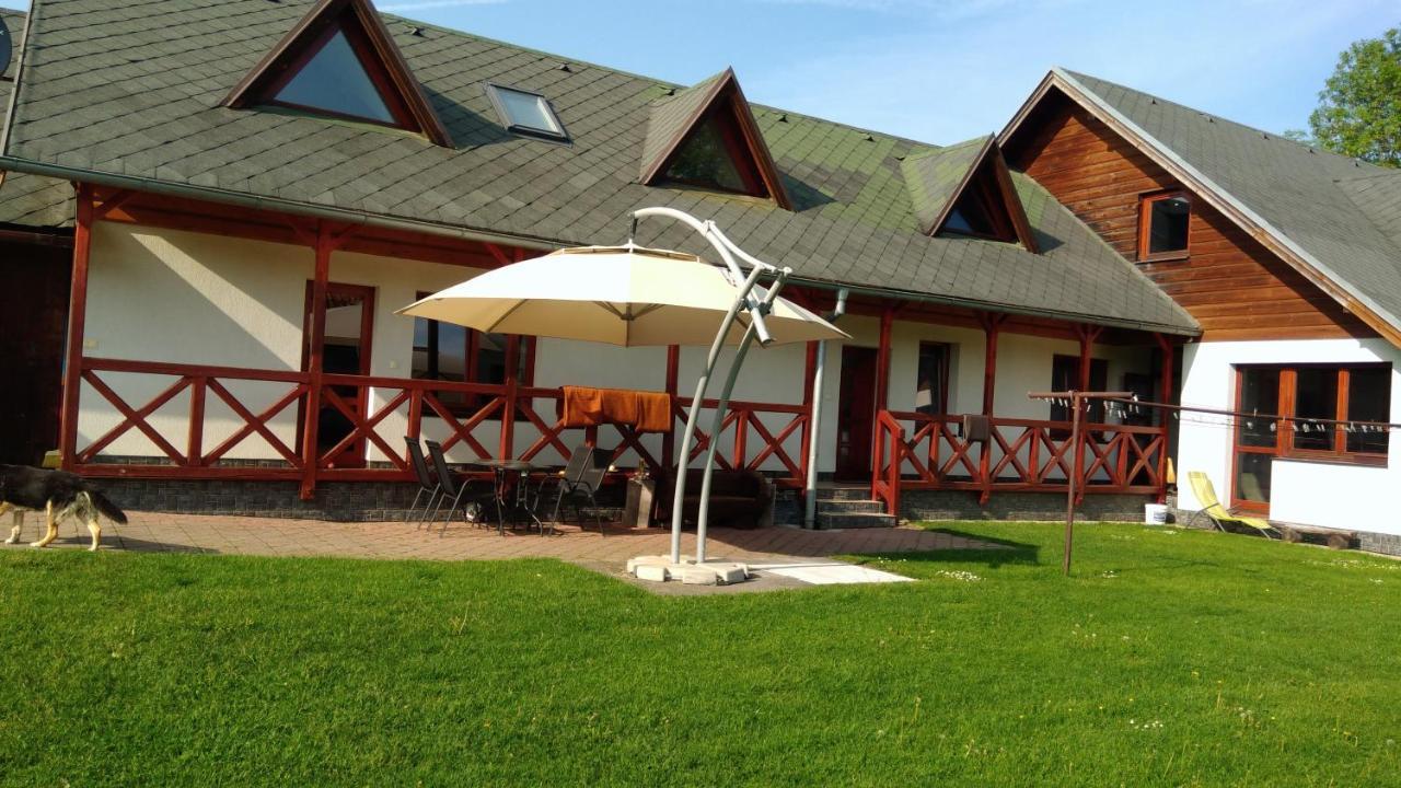 Apartman Route 18 Liptowski Mikułasz Zewnętrze zdjęcie