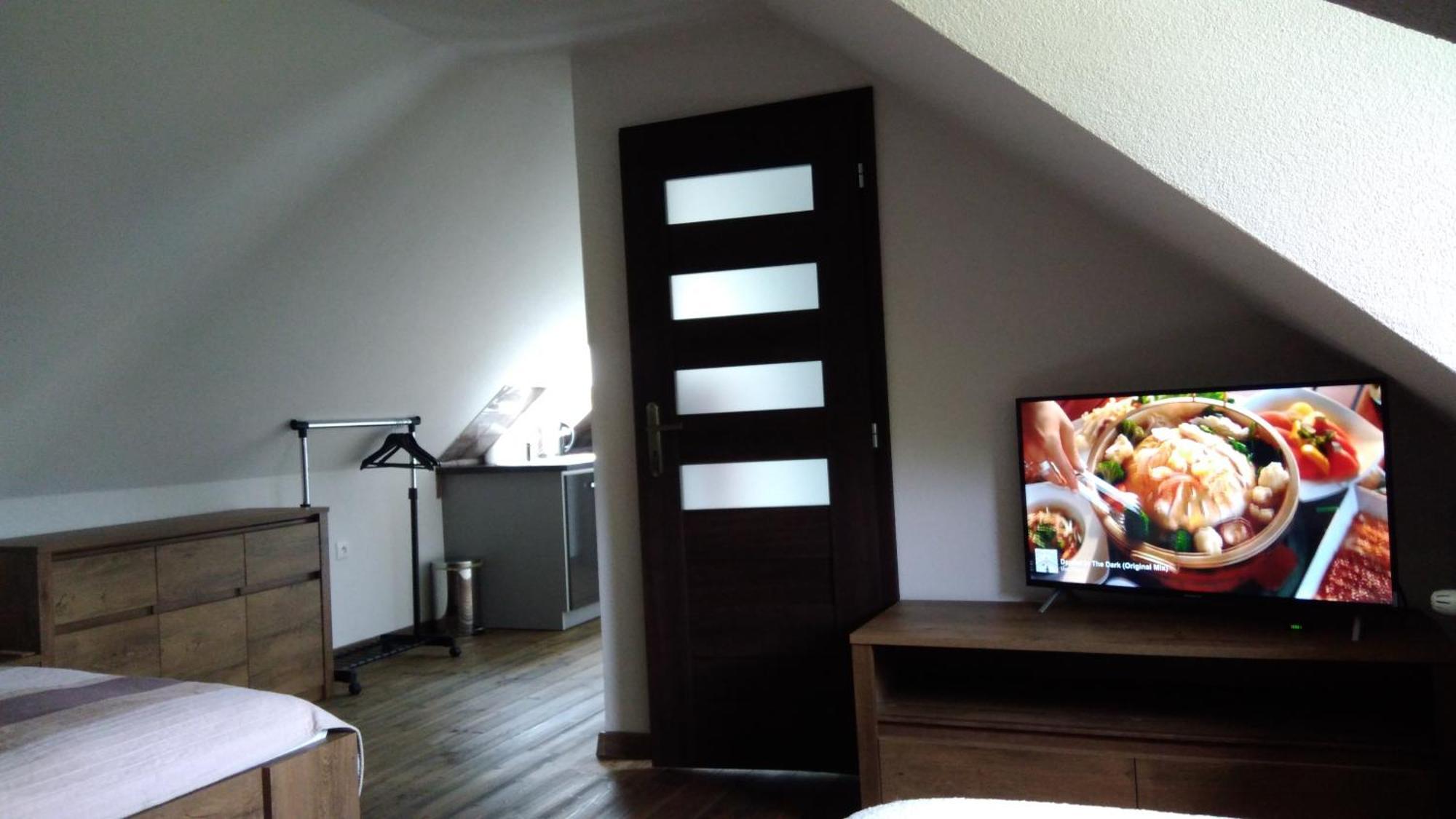 Apartament Apartman Route 18 Liptowski Mikułasz Zewnętrze zdjęcie