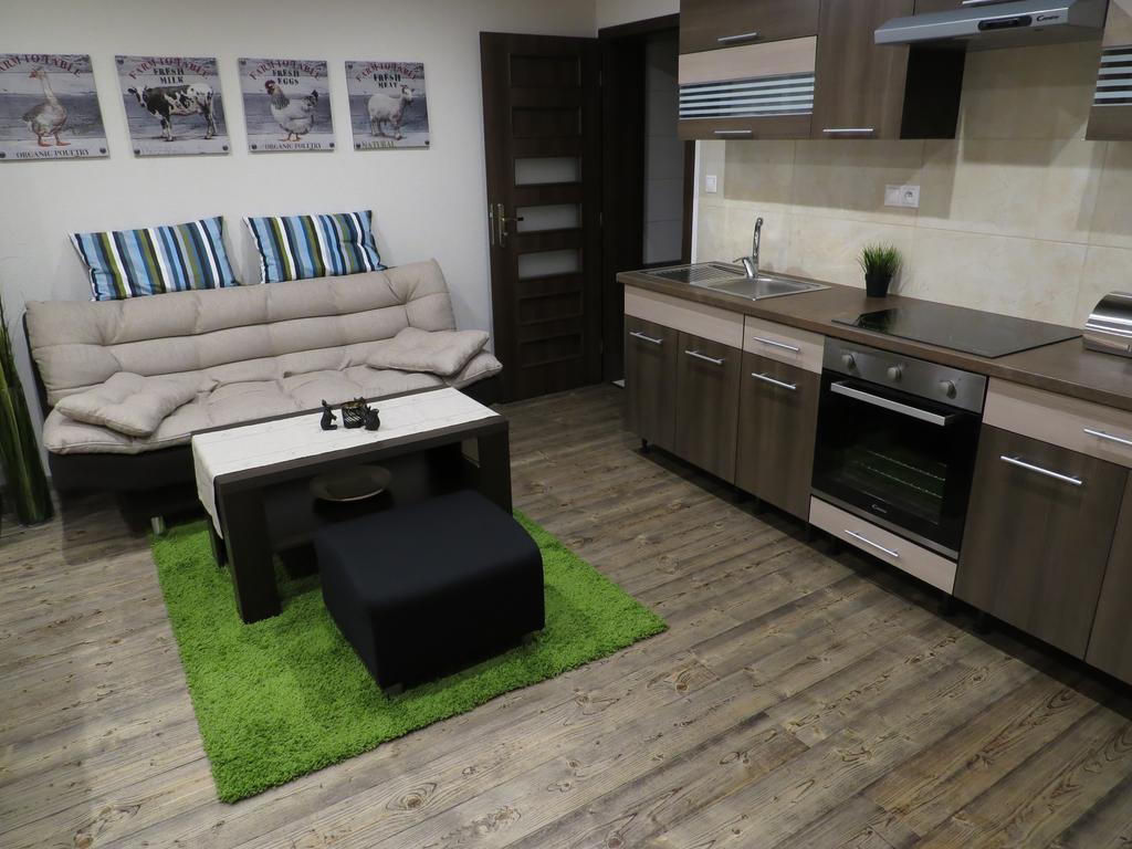 Apartman Route 18 Liptowski Mikułasz Zewnętrze zdjęcie