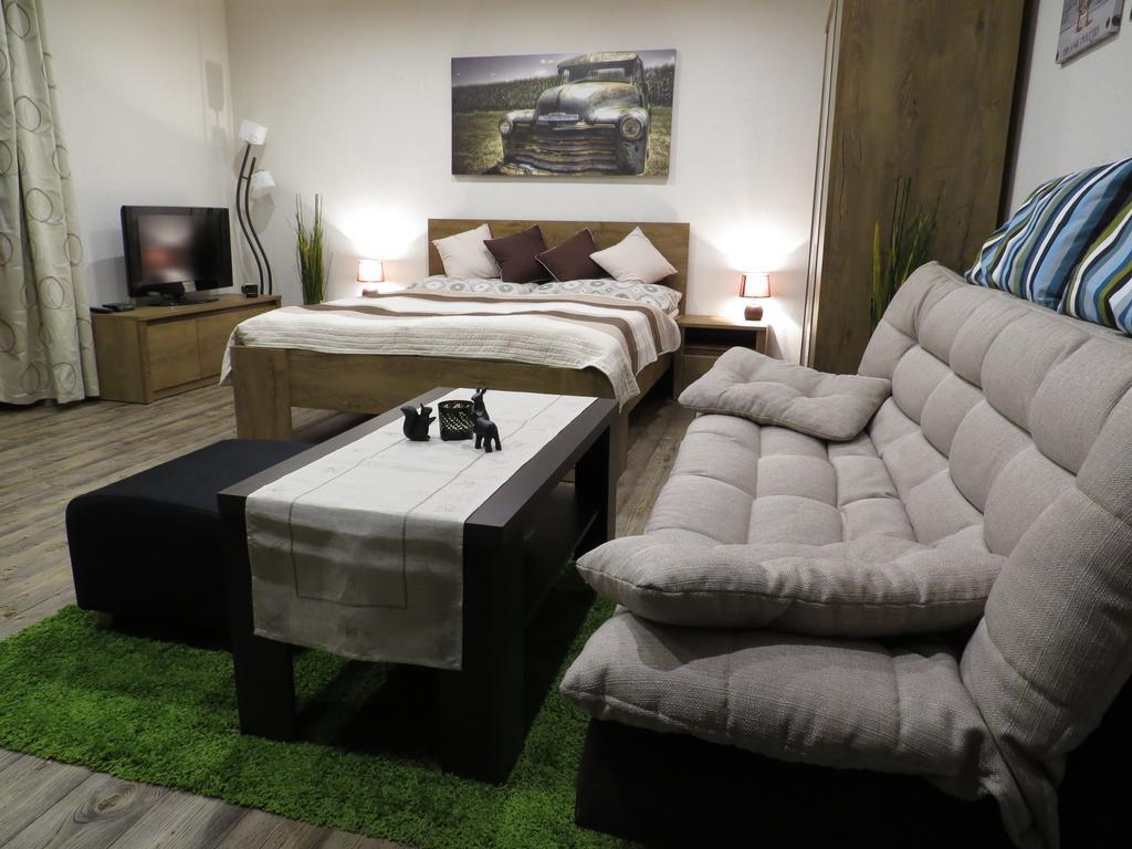 Apartman Route 18 Liptowski Mikułasz Zewnętrze zdjęcie